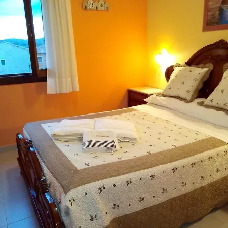 Holiday Urbanizacion Casco Antiguo * Нуэвалос